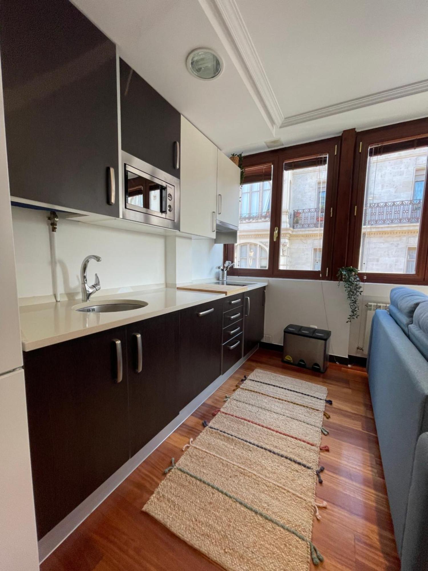 Atuaire Home Vivienda A Luminosa Parking Incluido En Plena Calle Comercial Burgos Exterior foto