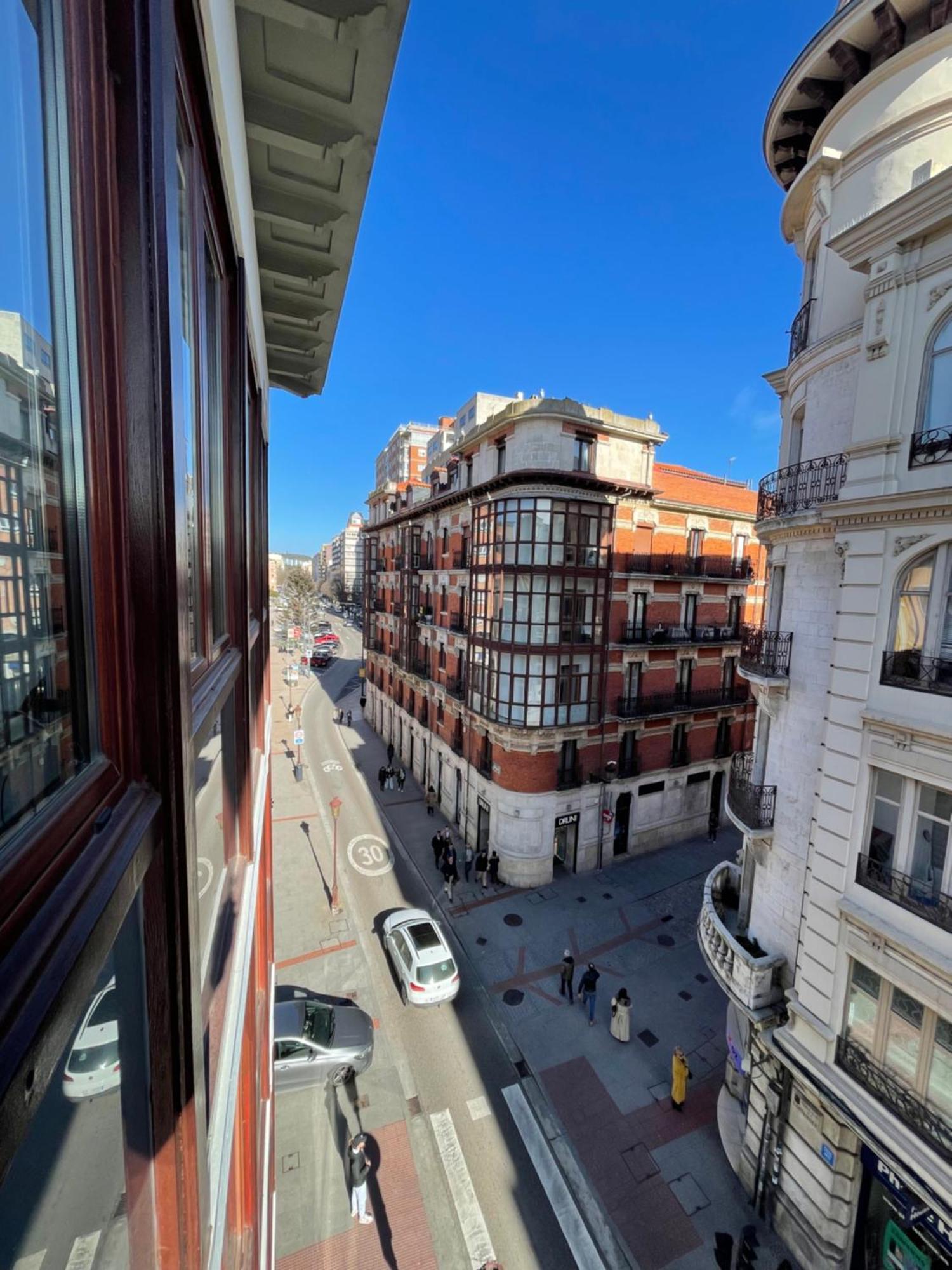 Atuaire Home Vivienda A Luminosa Parking Incluido En Plena Calle Comercial Burgos Exterior foto